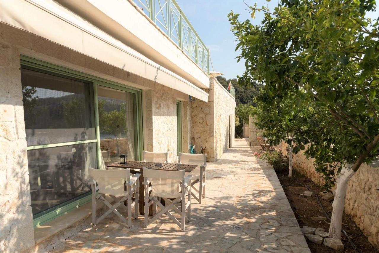 Meganisi Blue Apartment Spartokhorion Exterior photo